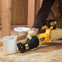 Bajonettsag 18 volt uten batteri og lader