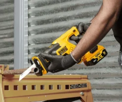 DeWalt bajonettsag 18 volt uten batteri og lader i TSTAK-koffert