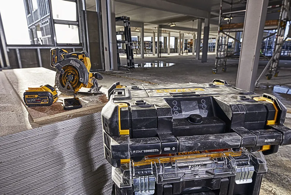 Dewalt radio DWST1-81078 TSTAK-kompatibel arbeidsradio med DAB+ og lader