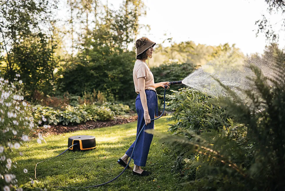 Fiskars slangetrommel X-series XL auto 25 meter