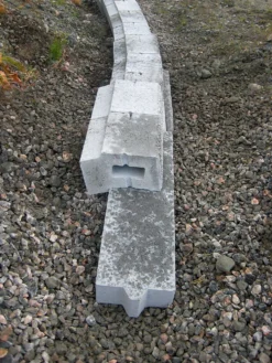 Fundament fundamentplank for st mur