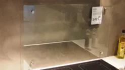 Glassplate herdet 120x50 m/4festeb vann og fett sprutbeskyttelse