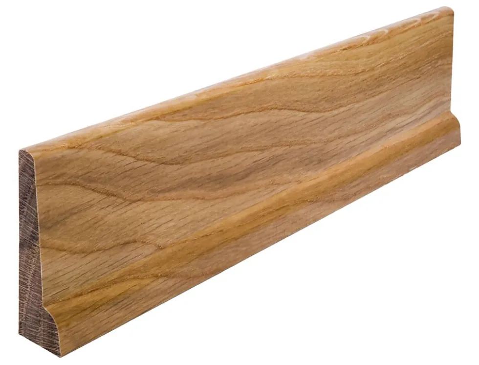Gulvlist med nese eik lakkert 17x57 mm