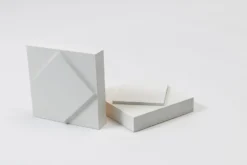 Hjørnekloss kk46 hvit 2pk 100x100