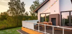 Siri 6 terrasserekkverk hvitmalt med glass