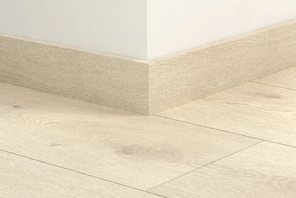 Sokkellist laminat 12x58 mm Light Grey Oak dekor 06404