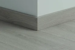 Sokkellist vinyl 2400x12x58mm grey valley oak