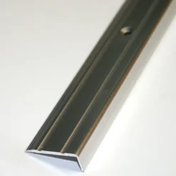 Trappenese nr. 8 sølv blank borret m/skruer 2 meter