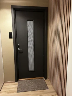 Ytterdør Volda med glass mørk grå venstre 90x200 cm